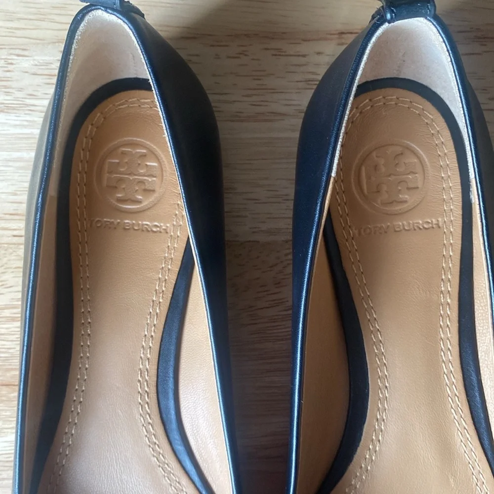Tory Burch Women's Black Flats - Picture 4 of 12